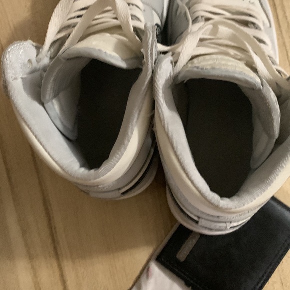 Nike air Jordan 1 dior reps too small and looking to sell i - Picture 4 of 4